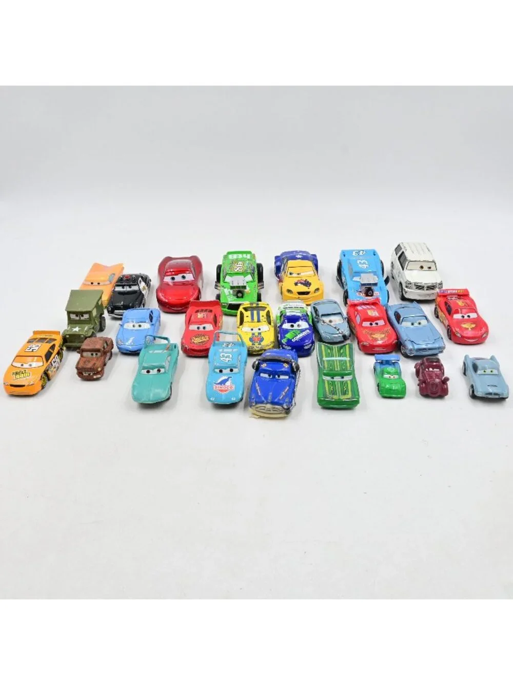 Disney Pixar Cars Diecast Lot of 25 Mattel 1:55 Lightning McQueen Mater King